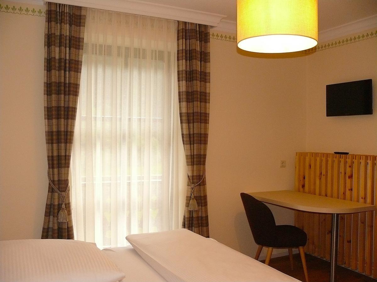 Gasthof-Pension Zur Klause Ratten Екстер'єр фото